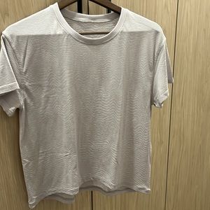 Lululemon Train to be short sleeve